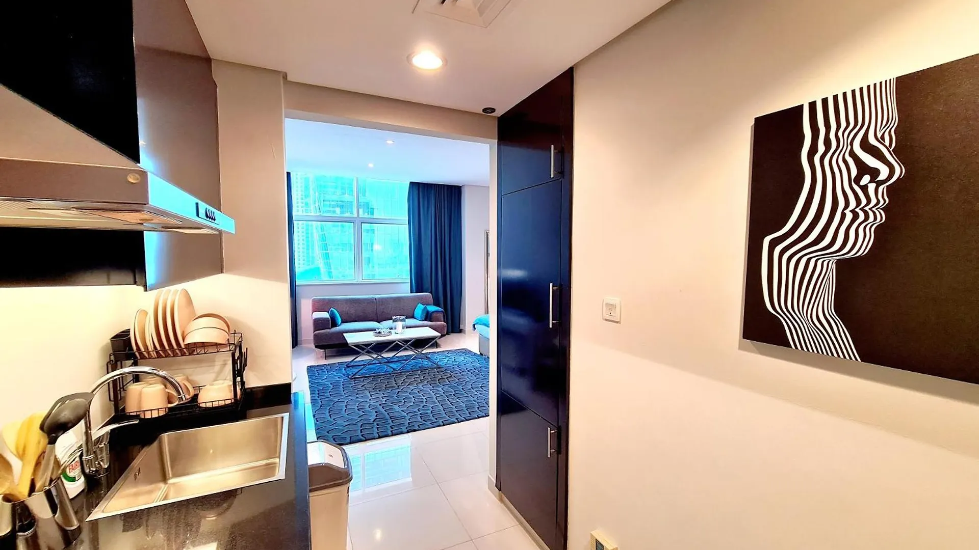 Apartment Sunrise Homes - Large Spacious Studio In Business Bay Dubai United Arab Emirates