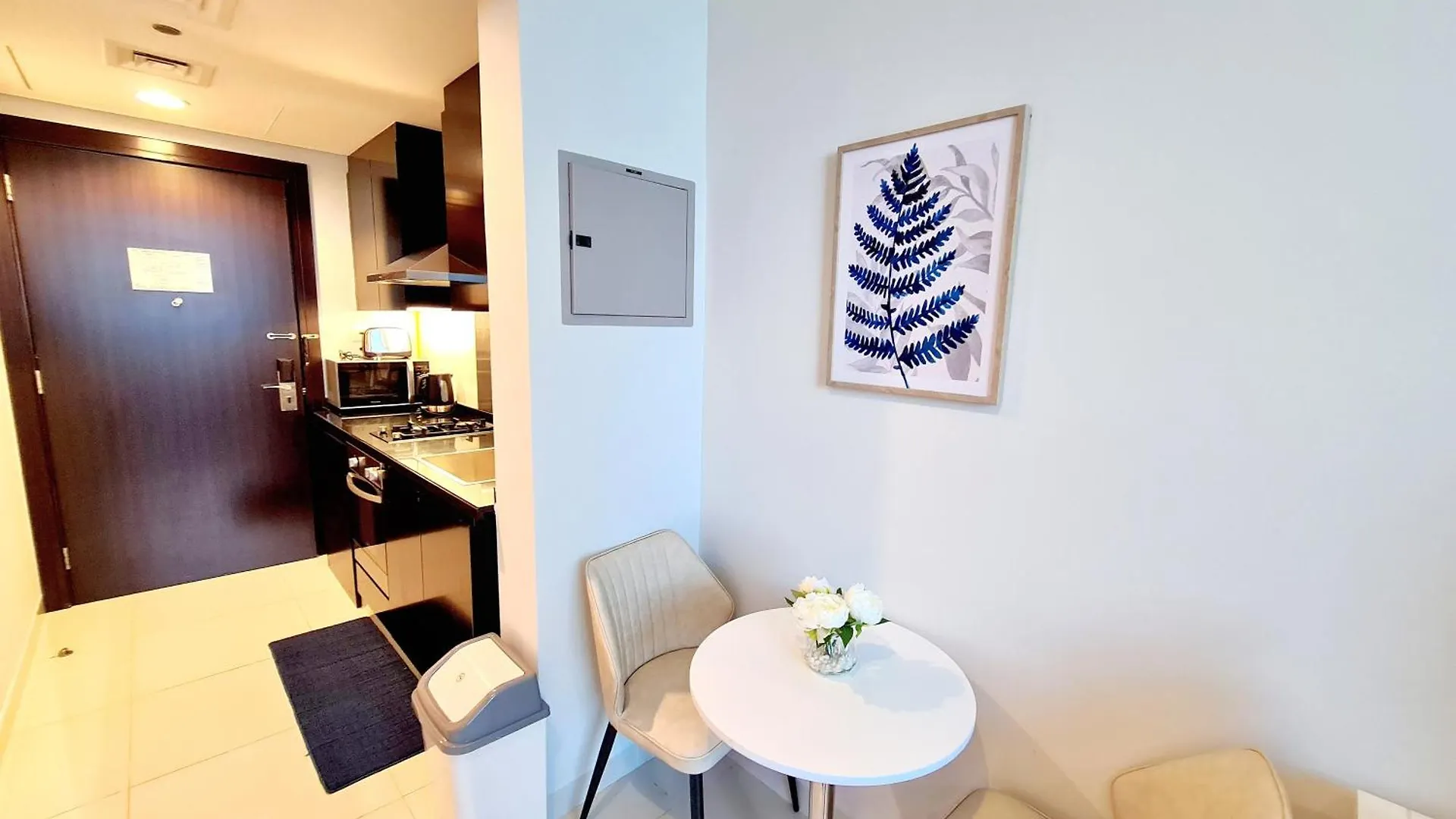 Sunrise Homes - Large Spacious Studio In Business Bay Dubai 0*,