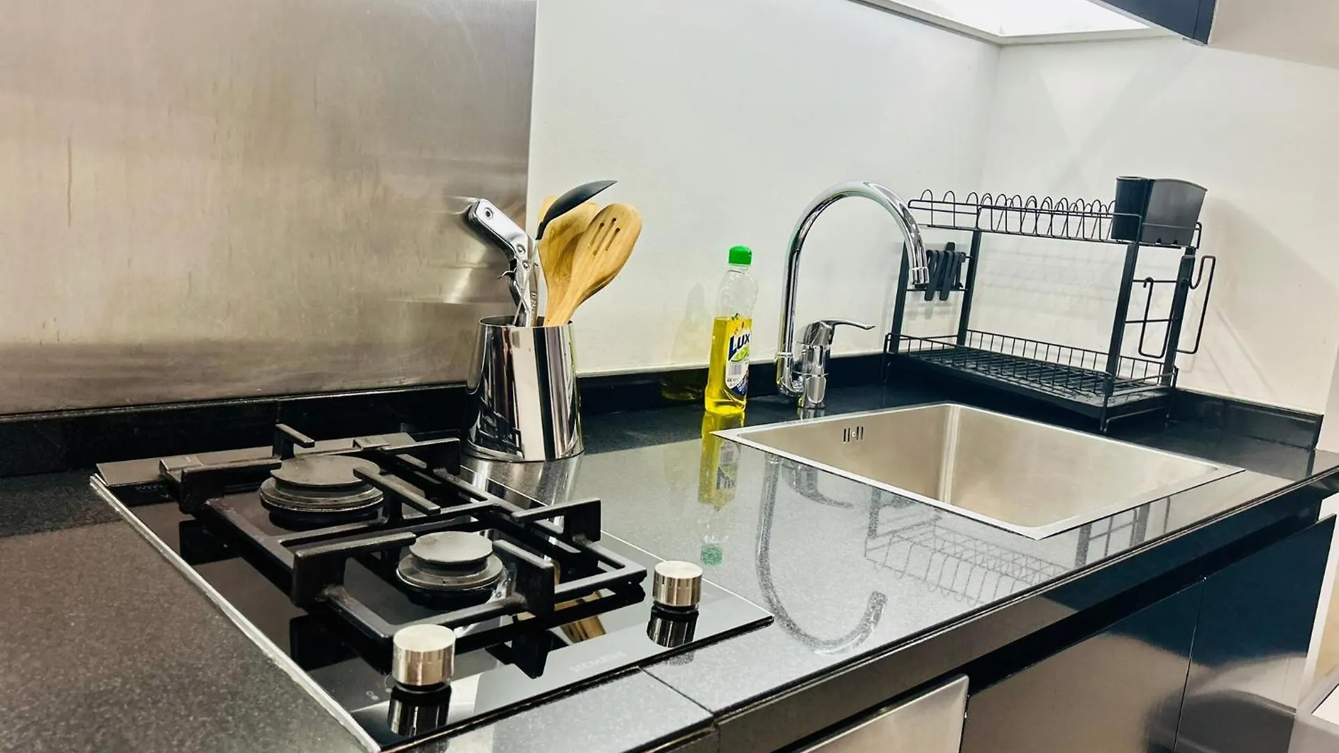 Apartment Sunrise Homes - Large Spacious Studio In Business Bay Dubai