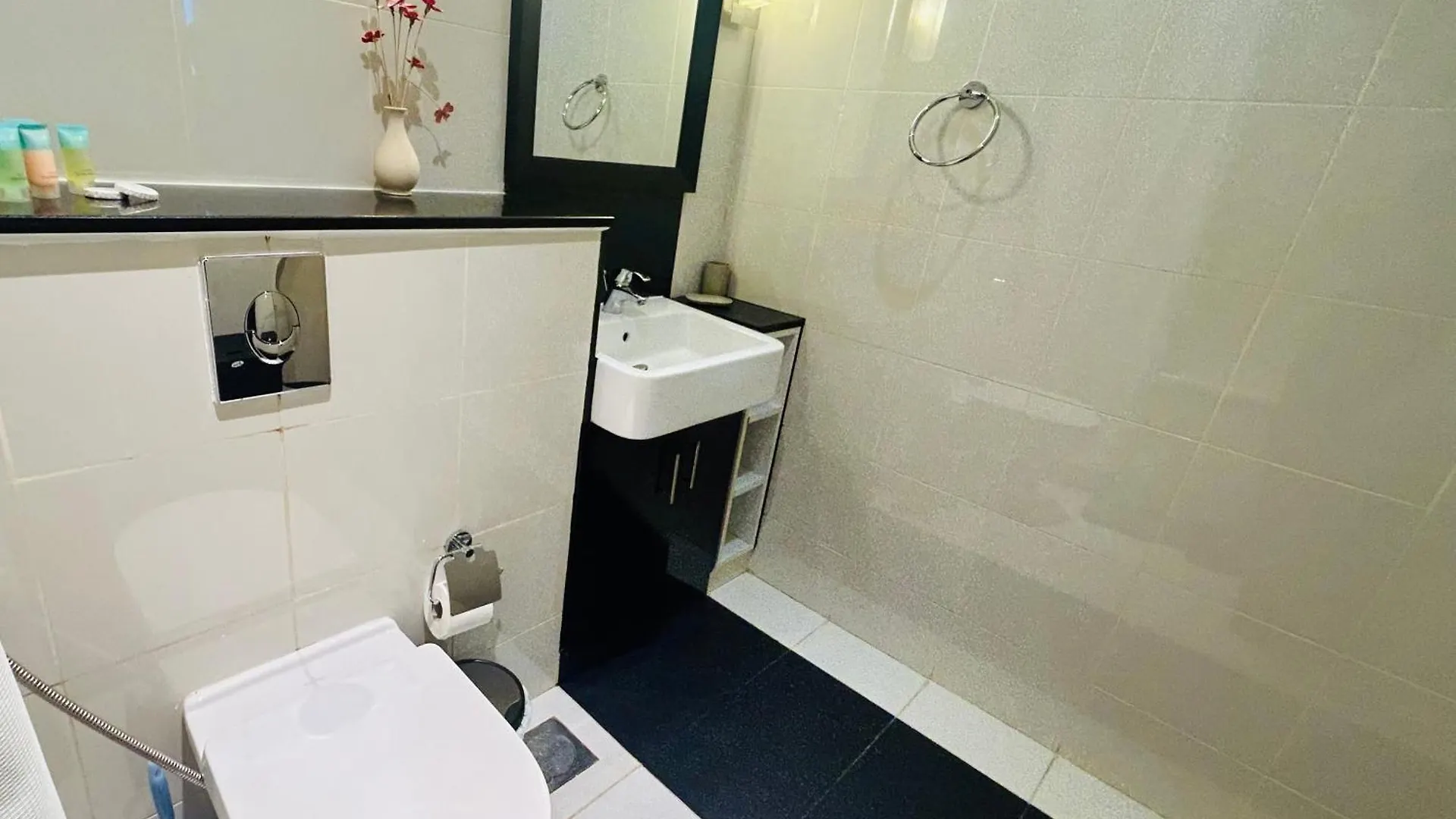 Sunrise Homes - Large Spacious Studio In Business Bay Dubai Apartment